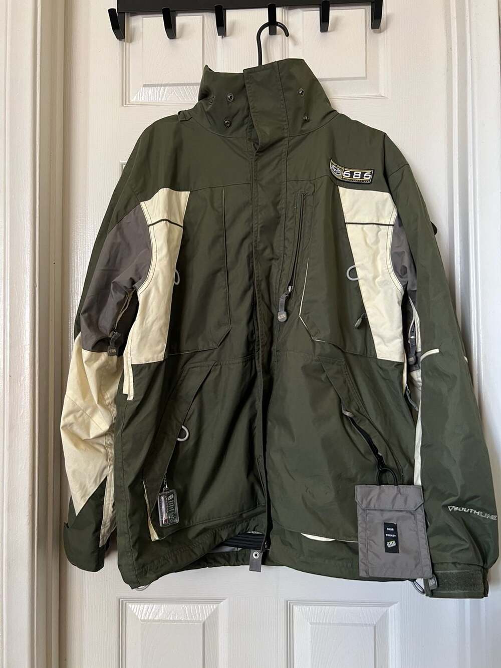 686 Snowboard Jacket Size Large Green Technical Outerwear